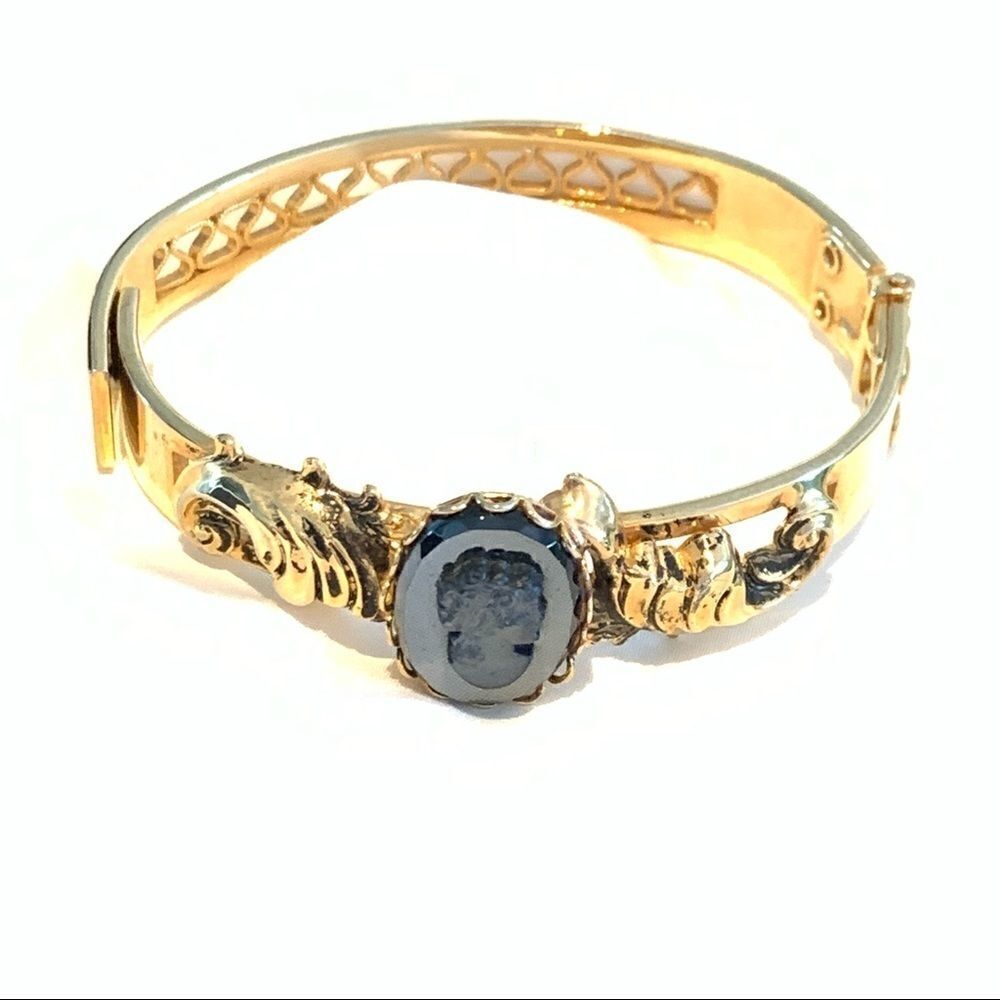 Art Deco goldtone blackglass cameo hinge bracelet